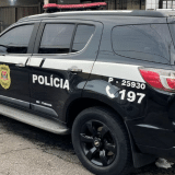 Mãe É Presa Após Entregar Filha De 3 Anos A Traficantes Em Troca De Drogas