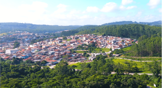Morador Faz Vaquinha De R$ 10 Mil Para Fazer Asfalto E Crianças Irem A Escola Em Alumínio