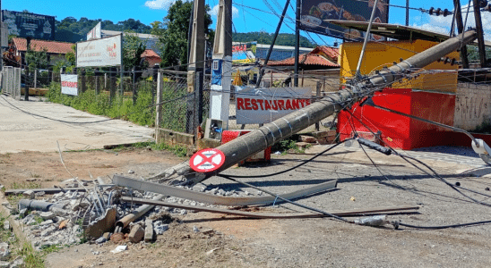 Motorista De Carreta Que Derrubou Poste Em São Roque Estava Bebado E Foi Detido Pela Gcm