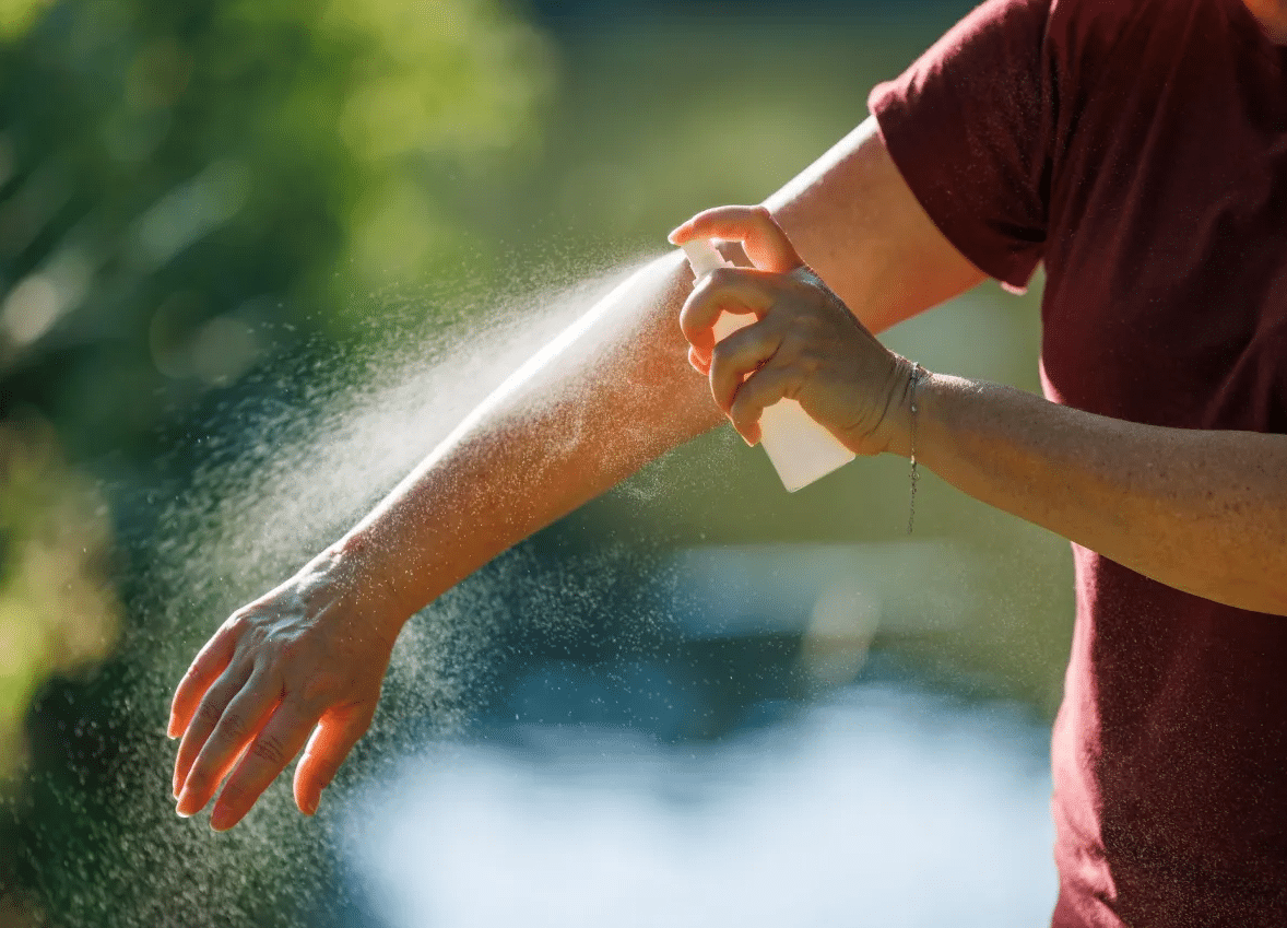 Avisa Proíbe Venda De 6 Marcas De Repelentes E Protedores Solares Famosos Por Risco A Saúde