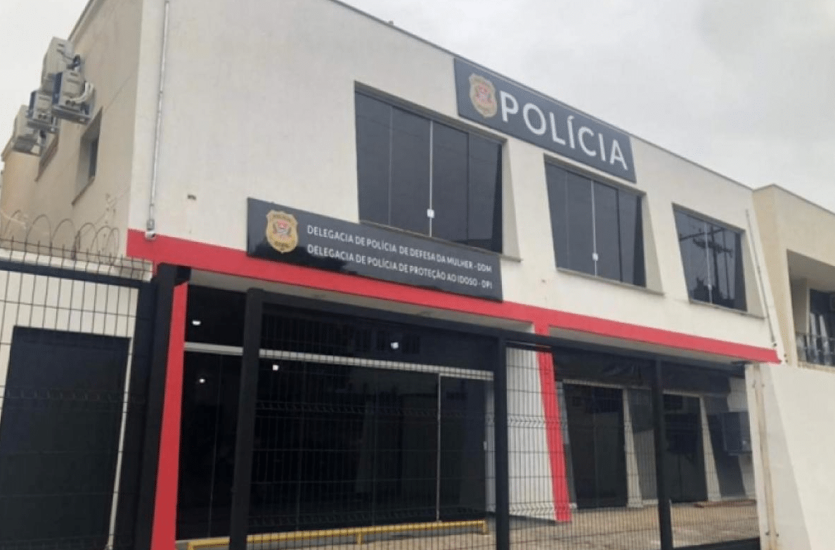 Homem Esfaqueia Esposa Após Discussão E Se Entrega À Polícia Em Araçatuba