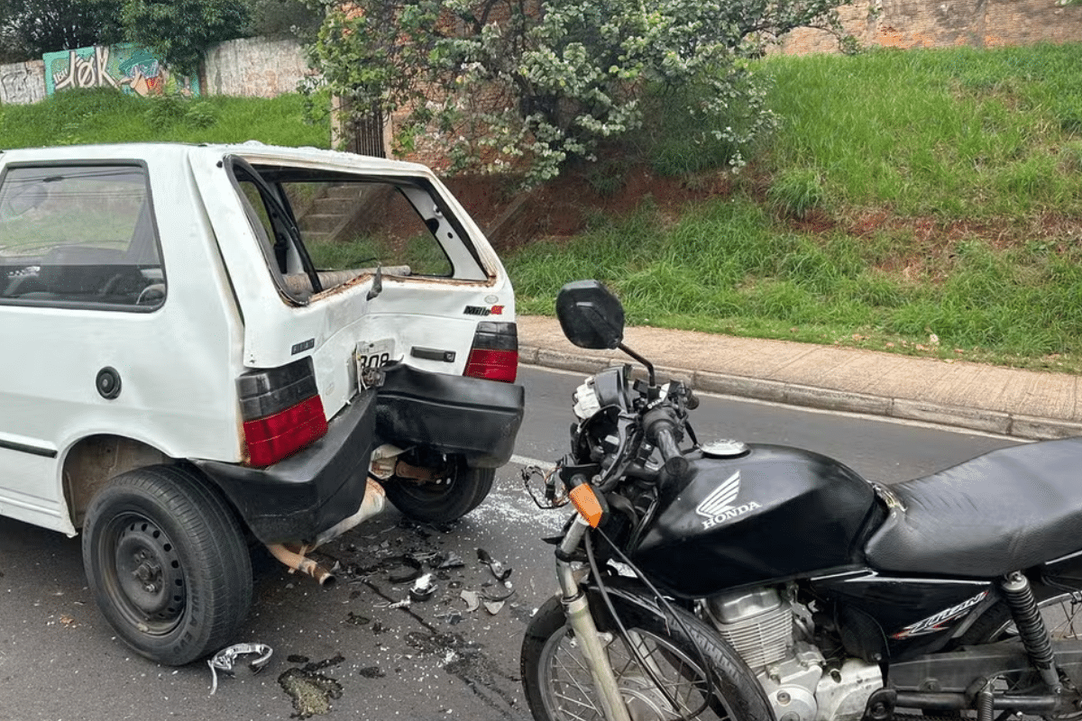 Motociclista Atravessa Vidro De Carro E Sofre Corte Grave No Pescoço Em São Carlos
