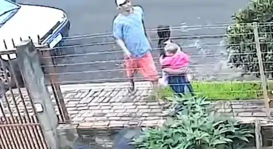 No Paraná, Adolescente É Morta A Facadas Com Bebê No Colo