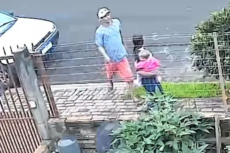 No Paraná, Adolescente É Morta A Facadas Com Bebê No Colo