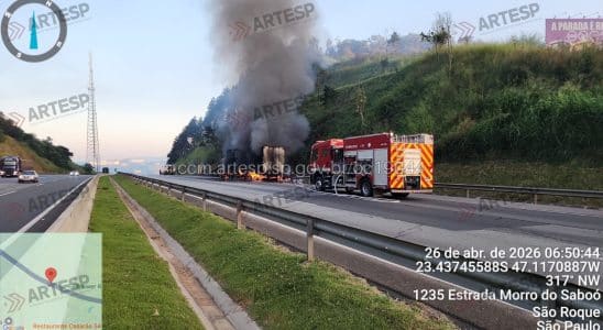 Carreta Pega Fogo Na Rodovia Castello Branco E Cau 1777210051135