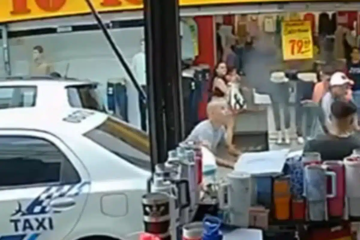 Homem Baleado Na Cabea Ao Tentar Impedir Fuga De A 1777467064778