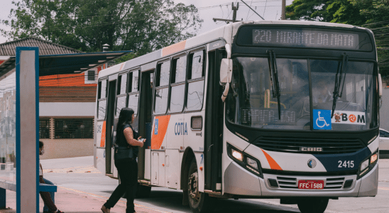 Proposta Na Câmara De Cotia Pede Linha De Ônibus Exclusiva Para Mulheres