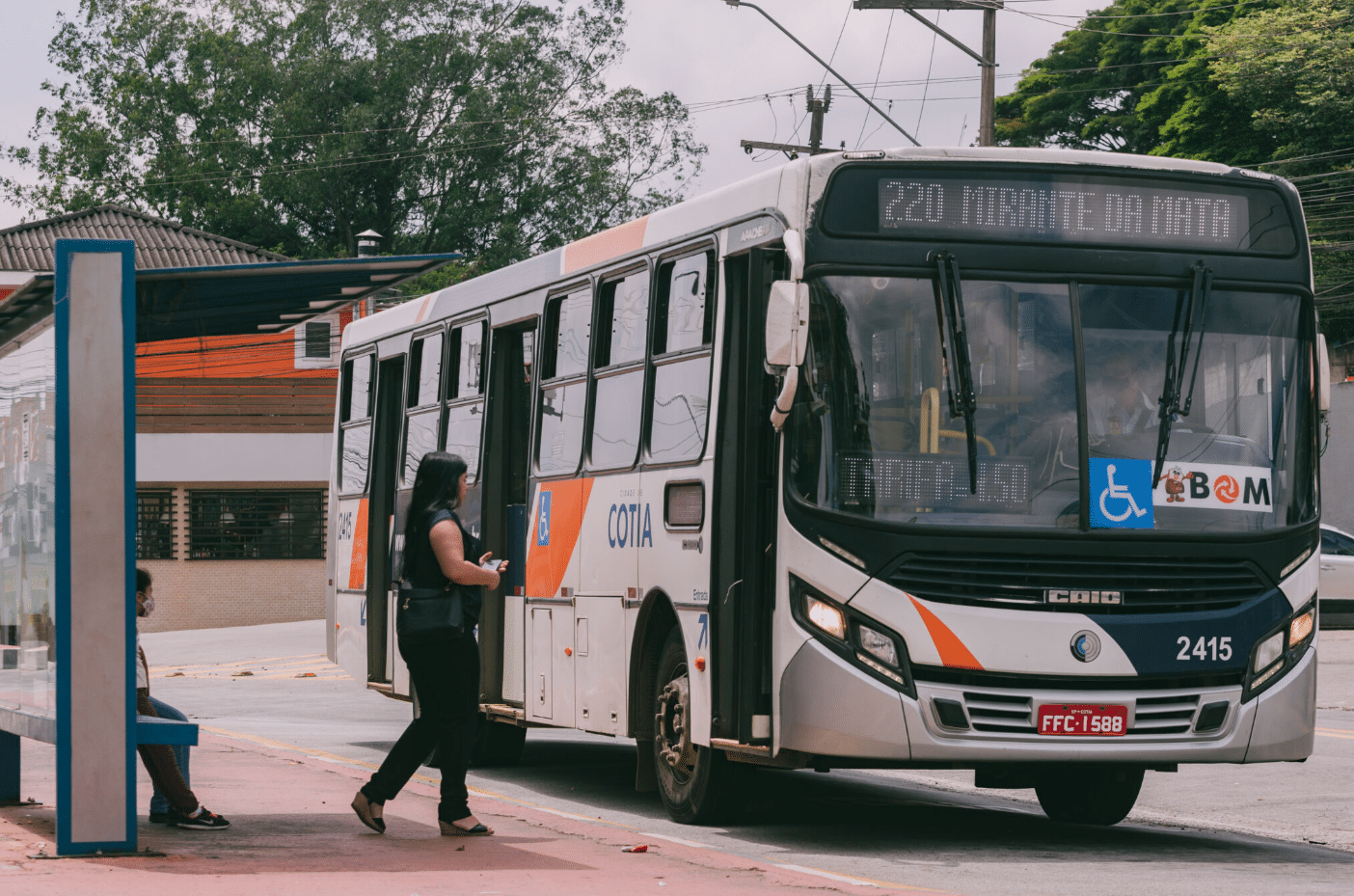 Proposta Na Câmara De Cotia Pede Linha De Ônibus Exclusiva Para Mulheres