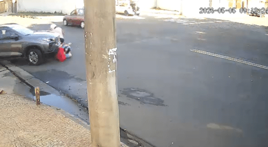 Distrao Ao Volante Motorista Atropela Jovem Enquan 1778086196647