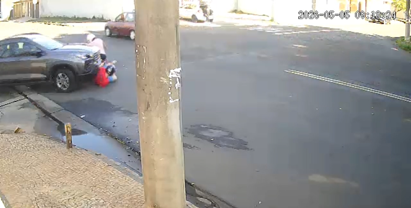Distrao Ao Volante Motorista Atropela Jovem Enquan 1778086196647
