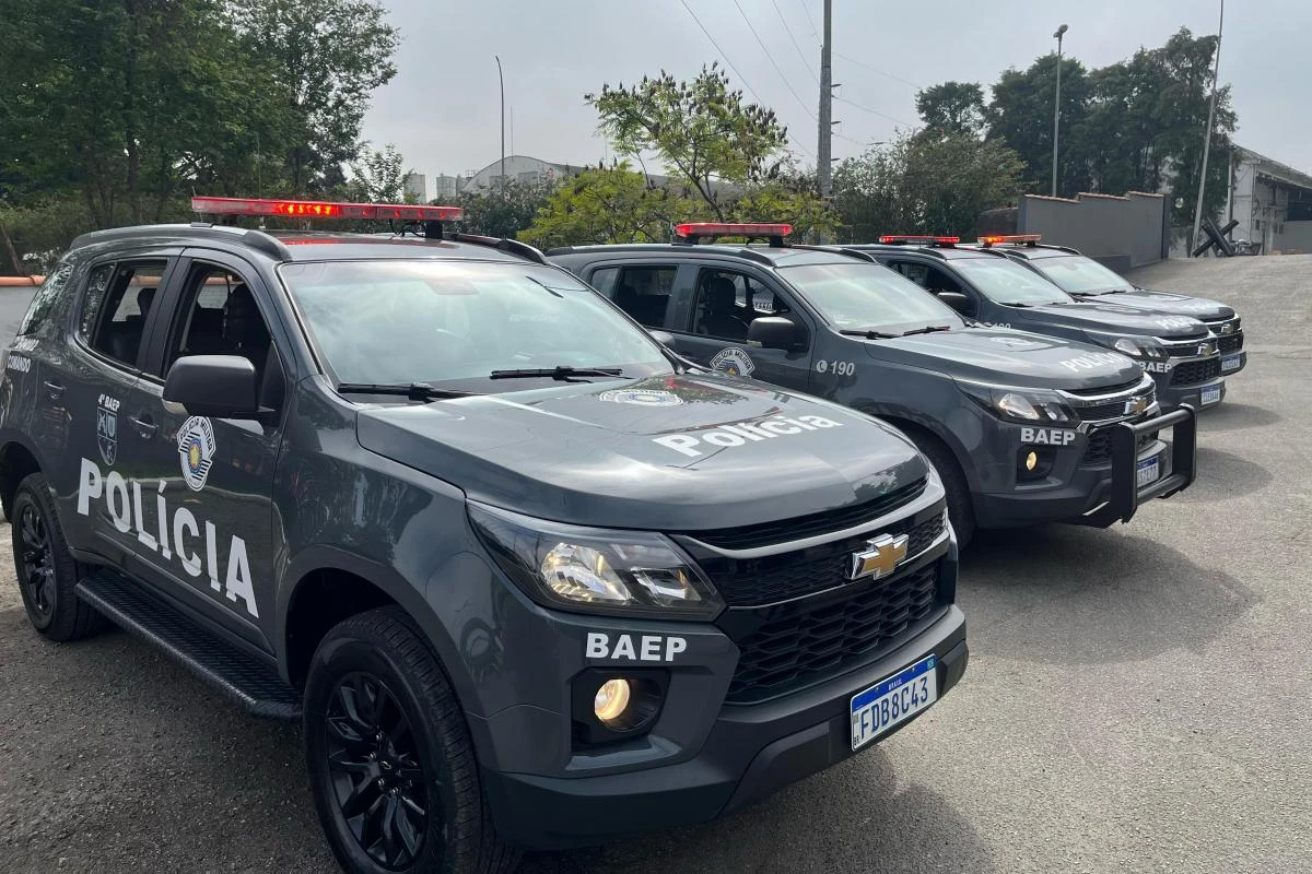 Mulher É Detida Após Usar Maçarico Para Atear Fogo No Pai Durante Discussão 7 Mulher Detida Aps Usar Maarico Para Atear Fogo No 1778975399833