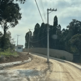 Em Sorocaba Prefeitura Faz Asfalto E Deixa Postes De Energia No Meio Da Rua